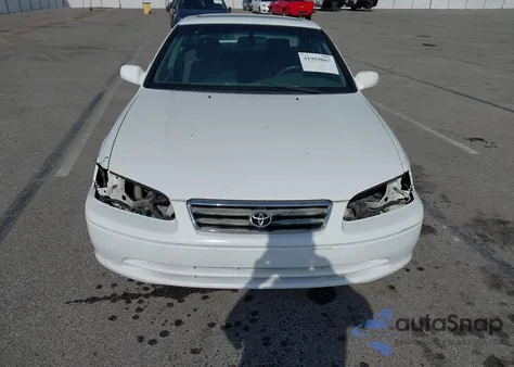 2001 Toyota Camry Le/Xle from USA, damaged, VIN 4T1BF22K71U964277